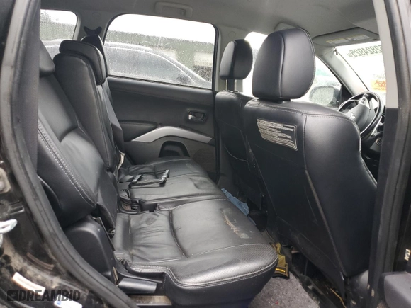 2010 Mitsubishi Outlander XLS with VIN JA4JT4AX4AZ009743, listed as a Copart auction lot 52824925 with 117,984 mi miles and Clean Title. Bid and sale history available at carsss.com. Image 11.
