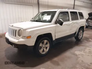 2015 Jeep Patriot High Altitude z VIN 1C4NJRFB2FD197416, wystawiony jako IAAI lot #42382197 z przebiegiem 143 695 mil mil oraz . Historia ofert i sprzedaży dostępna na DreamBid. Obrazek 17.