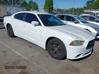 2013 Dodge Charger SE z VIN 2C3CDXBG1DH507807, wystawiony jako IAAI lot #41930944 z przebiegiem 192 425 mil mil oraz . Historia ofert i sprzedaży dostępna na DreamBid. Obrazek 1.