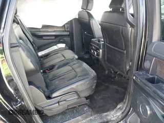 2020 Ford Expedition Max Limited z VIN 1FMJK2AT4LEA48185, wystawiony jako IAAI lot #41839994 z przebiegiem 96 063 mil mil oraz . Historia ofert i sprzedaży dostępna na DreamBid. Obrazek 8.