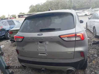 2020 Ford Escape Titanium с VIN 1FMCU9J96LUB18419, выставлен на аукционе IAAI как лот 40612100 с пробегом 40 041 миль миль и . История ставок и продаж доступна на DreamBid. Изображение 16.