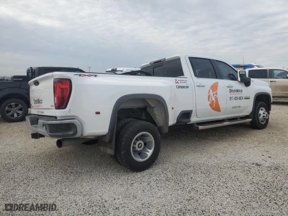 2022 Chevrolet Silverado 3500HD LTZ with VIN 1GC4YUEYXNF222193, listed as a Copart auction lot 45466865 with 84,548 mi miles and Salvage Title. Bid and sale history available at carsss.com. Image 3.