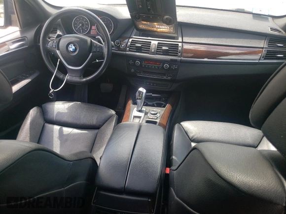 2013 BMW X5 xDrive50i with VIN 5UXZV8C53D0C15412, listed as a Copart auction lot 59331385 with 127,348 mi miles and Clean title. Bid and sale history available at DreamBid. Image 8.