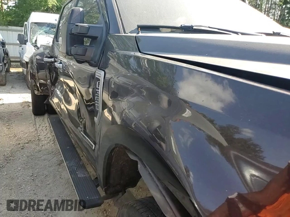 2018 Ford F-350 XL with VIN 1FT8W3DT1JEB36214, listed as a Copart auction lot 53681475 with Not Provided miles and Salvage Title. Bid and sale history available at DreamBid. Image 14.