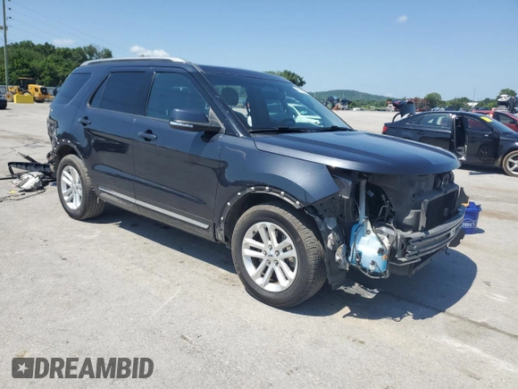 2017 Ford Explorer XLT z VIN 1FM5K7D8XHGA40965, wystawiony jako Copart lot #61990305 z przebiegiem 154 534 mil mil oraz Szkoda całkowita • Salvage title. Historia ofert i sprzedaży dostępna na DreamBid. Obrazek 4.