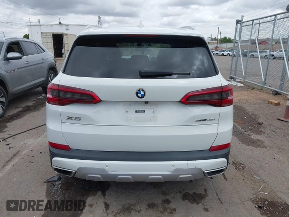 2019 BMW X5 xDrive40i z VIN 5UXCR6C54KLL63804, wystawiony jako IAAI lot #42189314 z przebiegiem Nie podano mil oraz . Historia ofert i sprzedaży dostępna na DreamBid. Obrazek 15.