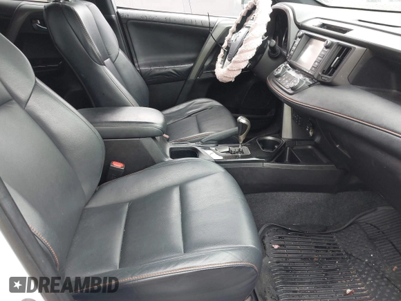 2017 Toyota RAV4 SE z VIN 2T3JFREV3HW695013, wystawiony jako IAAI lot #42232518 z przebiegiem 68 454 mil mil oraz . Historia ofert i sprzedaży dostępna na DreamBid. Obrazek 5.
