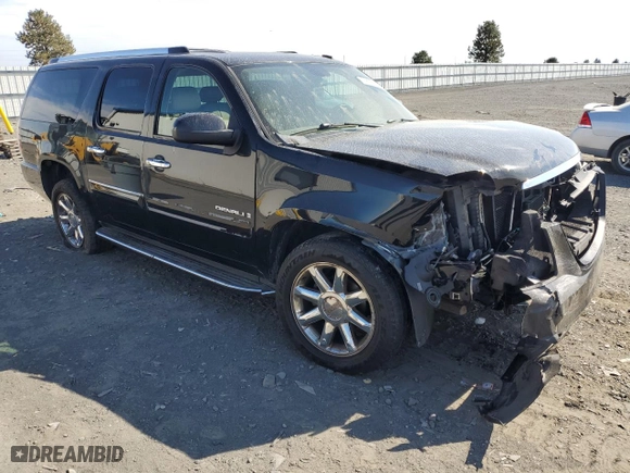 2007 GMC Yukon XL Denali with VIN 1GKFK66807J363315, listed as a Copart auction lot 71833834 with 196,483 mi miles and Salvage Title. Bid and sale history available at carsss.com. Image 4.