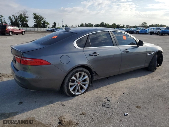 2017 Jaguar XF 20d Premium with VIN SAJBD4BNXHCY42630, listed as a Copart auction lot 67683864 with 78,463 mi miles and Clean Title. Bid and sale history available at carsss.com. Image 3.