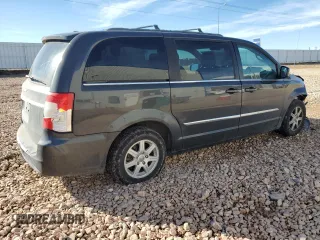2011 Chrysler Town & Country Touring with VIN 2A4RR5DG1BR719729, listed as a Copart auction lot 46540815 with 175,216 mi miles and Clean Title. Bid and sale history available at carsss.com. Image 3.