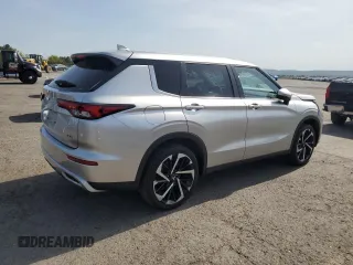 2023 Mitsubishi Outlander SE z VIN JA4J4UA8XPZ030868, wystawiony jako Copart lot #54826715 z przebiegiem 48 777 mil mil oraz Szkoda całkowita • Salvage title. Historia ofert i sprzedaży dostępna na DreamBid. Obrazek 3.