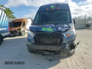 2024 Ford Transit Cargo with VIN 1FTRU8XG8RKA15196, listed as a Copart auction lot 84198984 with 12,267 mi miles and Salvage Title. Bid and sale history available at DreamBid. Image 15.