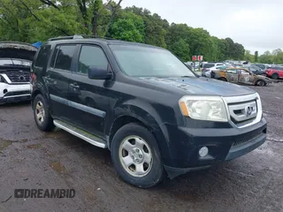 2011 Honda Pilot LX z VIN 5FNYF4H22BB015022, wystawiony jako IAAI lot #42391192 z przebiegiem 129 416 mil mil oraz . Historia ofert i sprzedaży dostępna na DreamBid. Obrazek 1.