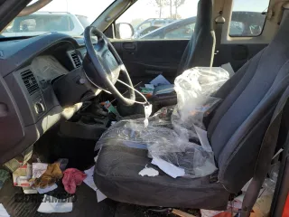 2002 Dodge Dakota Sport with VIN 1B7GL32X22S542628, listed as a Copart auction lot 83915294 with 0 mi miles and Salvage Title. Bid and sale history available at carsss.com. Image 7.