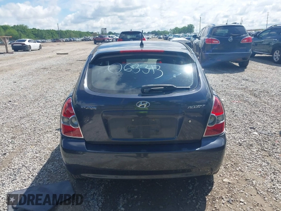 2008 Hyundai Accent SE z VIN KMHCN36C28U063313, wystawiony jako IAAI lot #42241892 z przebiegiem 147 097 mil mil oraz . Historia ofert i sprzedaży dostępna na DreamBid. Obrazek 17.