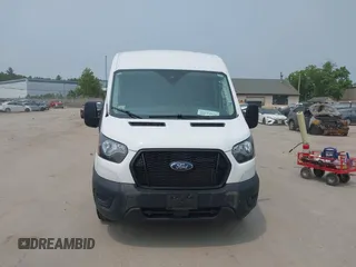 2024 Ford Transit Cargo with VIN 1FTBR2C82RKA72122, listed as a IAAI auction lot 42432209 with 26,806 mi miles and . Bid and sale history available at DreamBid. Image 12.