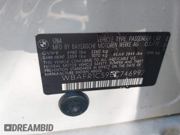 2011 BMW 5 Series 528i with VIN WBAFR1C59BC746992, listed as a IAAI auction lot 40175781 with 157,681 mi miles and . Bid and sale history available at carsss.com. Image 9.