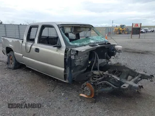 2003 Chevrolet Silverado 1500 LS with VIN 2GCEC19V931265509, listed as a IAAI auction lot 41728602 with 1 mi miles. Bid and sale history available at carsss.com. Image 1.