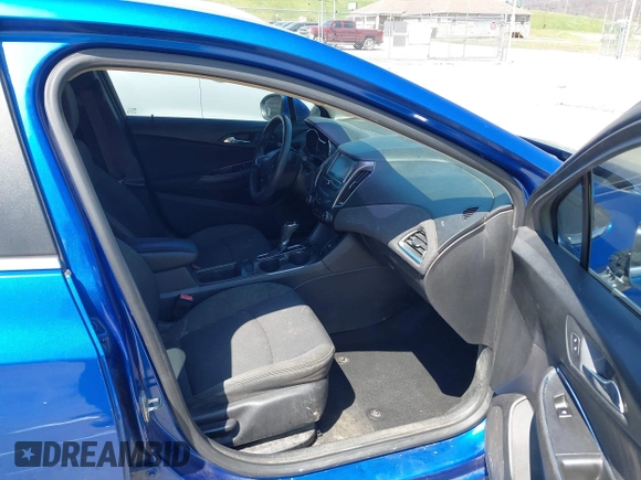 2017 Chevrolet Cruze LT with VIN 1G1BE5SM1H7109697, listed as a IAAI auction lot 42041805 with 152,953 mi miles and . Bid and sale history available at DreamBid. Image 5.