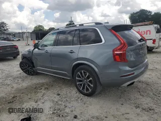 2017 Volvo XC90 Momentum z VIN YV4A22PK5H1172433, wystawiony jako Copart lot #55645855 z przebiegiem 56 834 mil mil oraz Szkody całkowita. Historia ofert i sprzedaży dostępna na DreamBid. Obrazek 2.