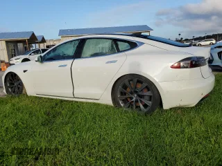 2021 Tesla Model S Long Range Plus z VIN 5YJSA1E23MF425368, wystawiony jako Copart lot #73956634 z przebiegiem Nie podano mil oraz Nie do naprawy • Non repairable. Historia ofert i sprzedaży dostępna na DreamBid. Obrazek 2.