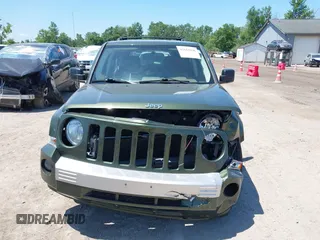 2008 Jeep Patriot Limited with VIN 1J8FT48W38D708743, listed as a IAAI auction lot 42665046 with 71,176 mi miles and . Bid and sale history available at DreamBid. Image 12.