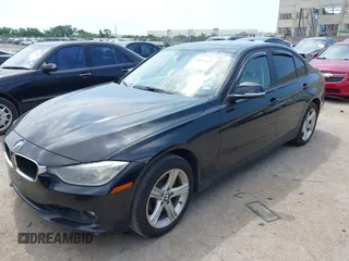 2015 BMW 3 Series 328i xDrive z VIN WBA3B3C5XFJ984998, wystawiony jako IAAI lot #42498649 z przebiegiem 186 642 mil mil oraz . Historia ofert i sprzedaży dostępna na DreamBid. Obrazek 6.