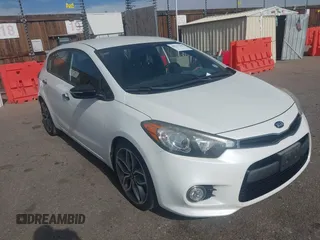 2016 Kia Forte SX с VIN KNAFZ5A31G5635566, выставлен на аукционе IAAI как лот 40577545 с пробегом 49 826 миль миль и . История ставок и продаж доступна на DreamBid. Изображение 1.