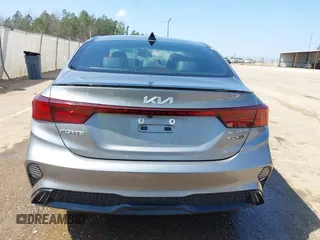 2022 Kia Forte GT-Line with VIN 3KPF54AD1NE435919, listed as a IAAI auction lot 41790738 with 30,502 mi miles. Bid and sale history available at carsss.com. Image 17.