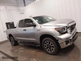 2007 Toyota Tundra SR5 with VIN 5TFBV54177X024209, listed as a IAAI auction lot 41875943 with 198,852 mi miles. Bid and sale history available at carsss.com. Image 14.
