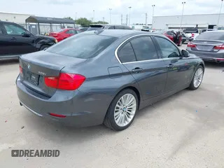 2015 BMW 3 Series 328i с VIN WBA3A5G58FNS87928, выставлен на аукционе IAAI как лот 42392498 с пробегом 108 697 миль миль и . История ставок и продаж доступна на DreamBid. Изображение 4.