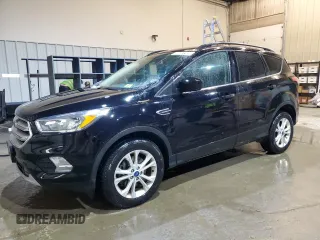2018 Ford Escape SE z VIN 1FMCU9GD7JUD46213, wystawiony jako Copart lot #45981125 z przebiegiem 95 242 mil mil oraz Czysty tytuł • Clean title. Historia ofert i sprzedaży dostępna na DreamBid. Obrazek 1.