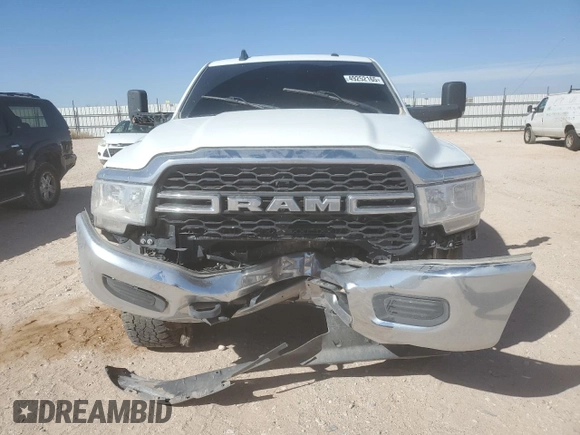 2022 Ram 2500 Tradesman with VIN 3C6UR5HJ2NG366442, listed as a Copart auction lot 49252165 with 81,256 mi miles and Salvage title. Bid and sale history available at DreamBid. Image 5.