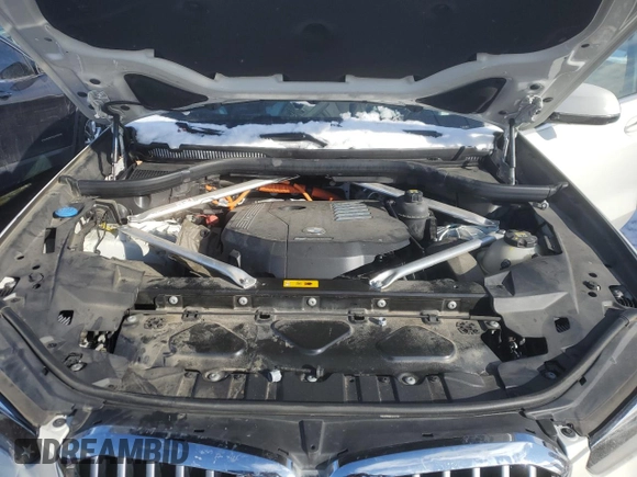 2022 BMW X5 xDrive45e with VIN 5UXTA6C09N9N38058, listed as a Copart auction lot 44401455 with 0 mi miles and Salvage Title. Bid and sale history available at carsss.com. Image 12.