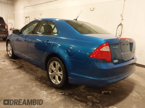 2012 Ford Fusion SE z VIN 3FAHP0HA8CR420451, wystawiony jako IAAI lot #42078163 z przebiegiem 131 049 mil mil oraz . Historia ofert i sprzedaży dostępna na DreamBid. Obrazek 3.
