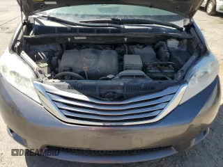 2017 Toyota Sienna with VIN 5TDDZ3DC0HS167688, listed as a Copart auction lot 52880065 with 109,104 mi miles and Salvage Title. Bid and sale history available at DreamBid. Image 12.