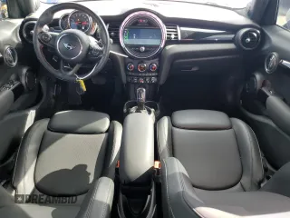 2020 MINI Hardtop 4 Door Cooper S z VIN WMWXU9C06L2L49091, wystawiony jako Copart lot #84885264 z przebiegiem 70 542 mil mil oraz Szkoda całkowita • Salvage title. Historia ofert i sprzedaży dostępna na DreamBid. Obrazek 8.