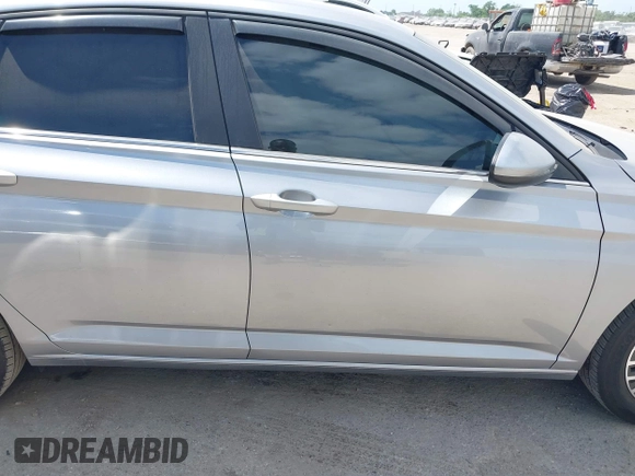 2021 Volkswagen Jetta S z VIN 3VWC57BU9MM015930, wystawiony jako IAAI lot #42020727 z przebiegiem 67 982 mil mil oraz . Historia ofert i sprzedaży dostępna na DreamBid. Obrazek 13.