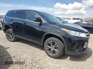 2018 Toyota Highlander LE with VIN 5TDBZRFH2JS875952, listed as a Copart auction lot 51702965 with 123,797 mi miles and Salvage title. Bid and sale history available at DreamBid. Image 4.