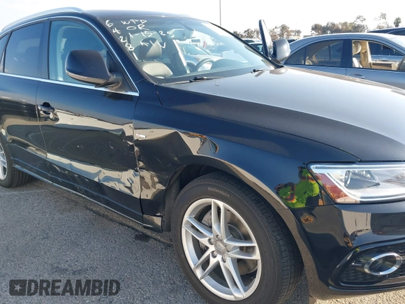 2014 Audi Q5 Prestige with VIN WA1WGAFP5EA126401, listed as a IAAI auction lot 41361479 with 32,551 mi miles and . Bid and sale history available at DreamBid. Image 6.