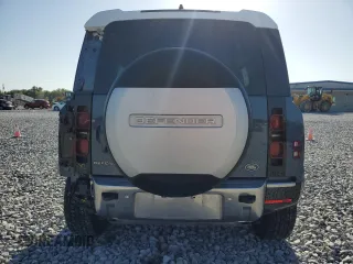 2022 Land Rover Defender SE with VIN SALEPERU8N2067390, listed as a Copart auction lot 52444155 with 35,165 mi miles and Salvage title. Bid and sale history available at DreamBid. Image 6.