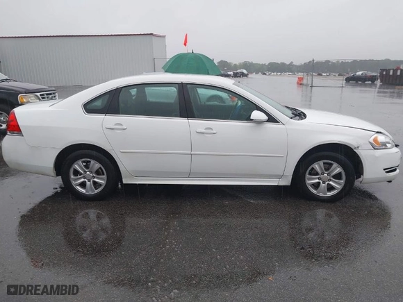 2015 Chevrolet Impala Limited LS with VIN 2G1WA5E34F1125046, listed as a IAAI auction lot 41972602 with 253,674 mi miles. Bid and sale history available at carsss.com. Image 13.