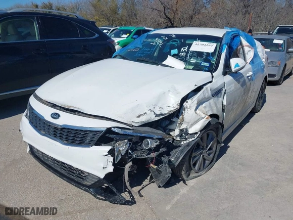 2020 Kia Optima LX with VIN 5XXGT4L38LG429263, listed as a IAAI auction lot 41704297 with 77,146 mi miles. Bid and sale history available at carsss.com. Image 6.