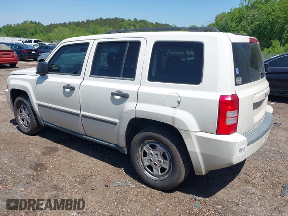 2008 Jeep Patriot Sport with VIN 1J8FT28W48D654244, listed as a IAAI auction lot 42035691 with 231,716 mi miles. Bid and sale history available at carsss.com. Image 3.