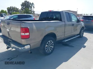 2004 Ford F-150 XL с VIN 1FTPX12504NA86539, выставлен на аукционе IAAI как лот 42430936 с пробегом 196 277 миль миль и . История ставок и продаж доступна на DreamBid. Изображение 4.