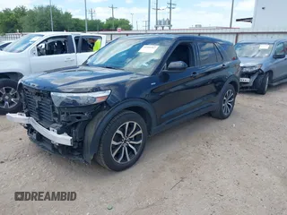 2022 Ford Explorer ST-Line with VIN 1FMSK7KH7NGB05501, listed as a IAAI auction lot 41989567 with 58,895 mi miles and . Bid and sale history available at DreamBid. Image 2.