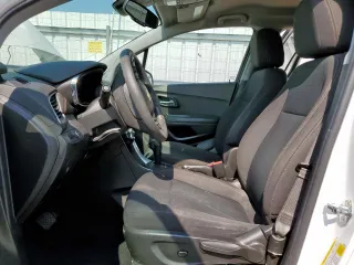2021 Chevrolet Trax LS with VIN KL7CJKSB8MB302888, listed as a Copart auction lot 58416215 with 43,794 mi miles and Salvage title. Bid and sale history available at DreamBid. Image 7.