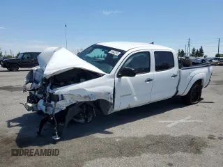 2015 Toyota Tacoma PreRunner with VIN 3TMKU4HN2FM046889, listed as a Copart auction lot 63442245 with 114,391 mi miles and Salvage title. Bid and sale history available at DreamBid. Image 1.