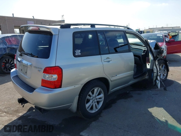 2006 Toyota Highlander Hybrid with VIN JTEDW21A560003550, listed as a IAAI auction lot 42083364 with 147,486 mi miles. Bid and sale history available at carsss.com. Image 4.