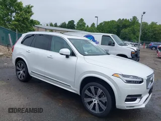 2024 Volvo XC90 Plus Bright Theme с VIN YV4062PE3R1181627, выставлен на аукционе IAAI как лот 42344215 с пробегом 24 443 миль миль и . История ставок и продаж доступна на DreamBid. Изображение 1.